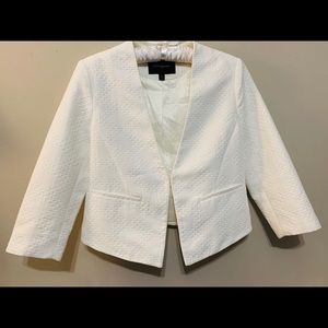 Banana Republic White Cropped Collarless blazer 2